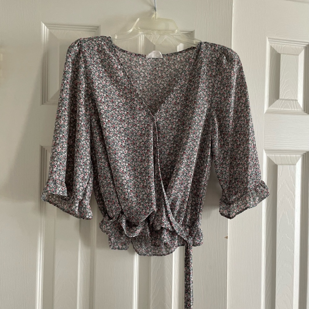 Floral Top Size Small